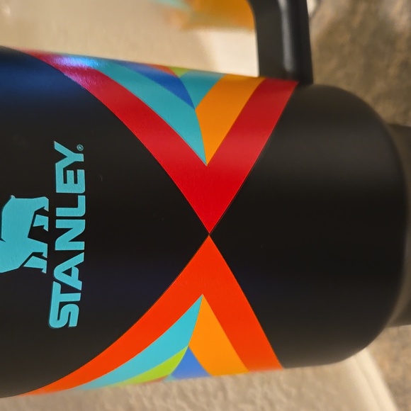 Stanley 40 oz. Quencher BLACK HYPER GEO Tumbler Heat Wave New No Box - Picture 4 of 5